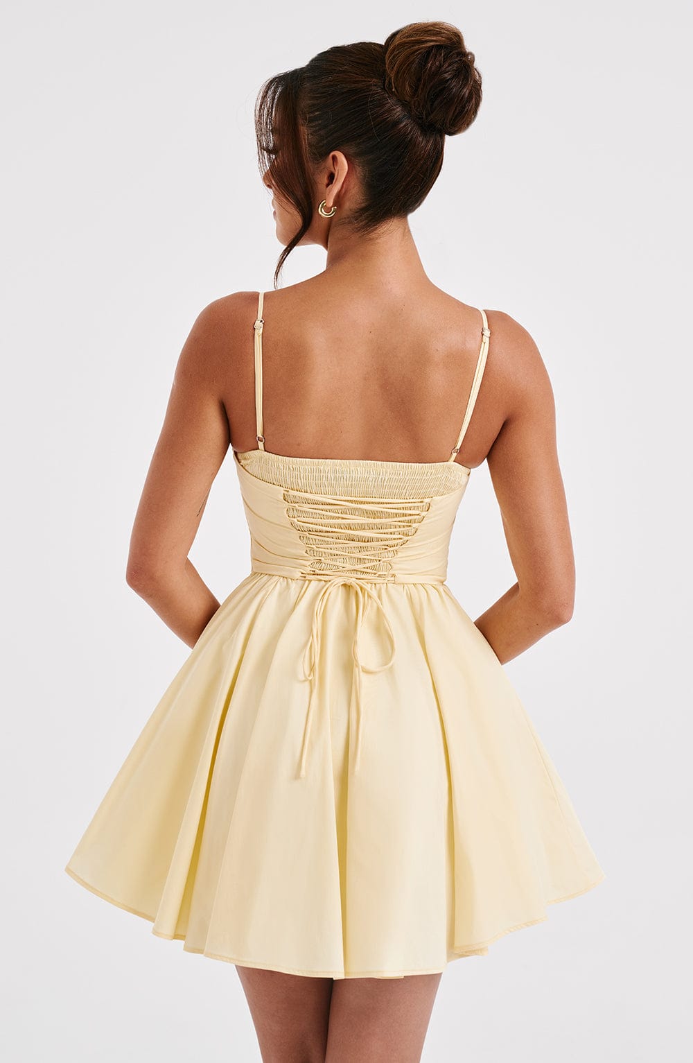 Abito Mini Analeigh - Design Esclusivo in Limone per Ogni Occasione