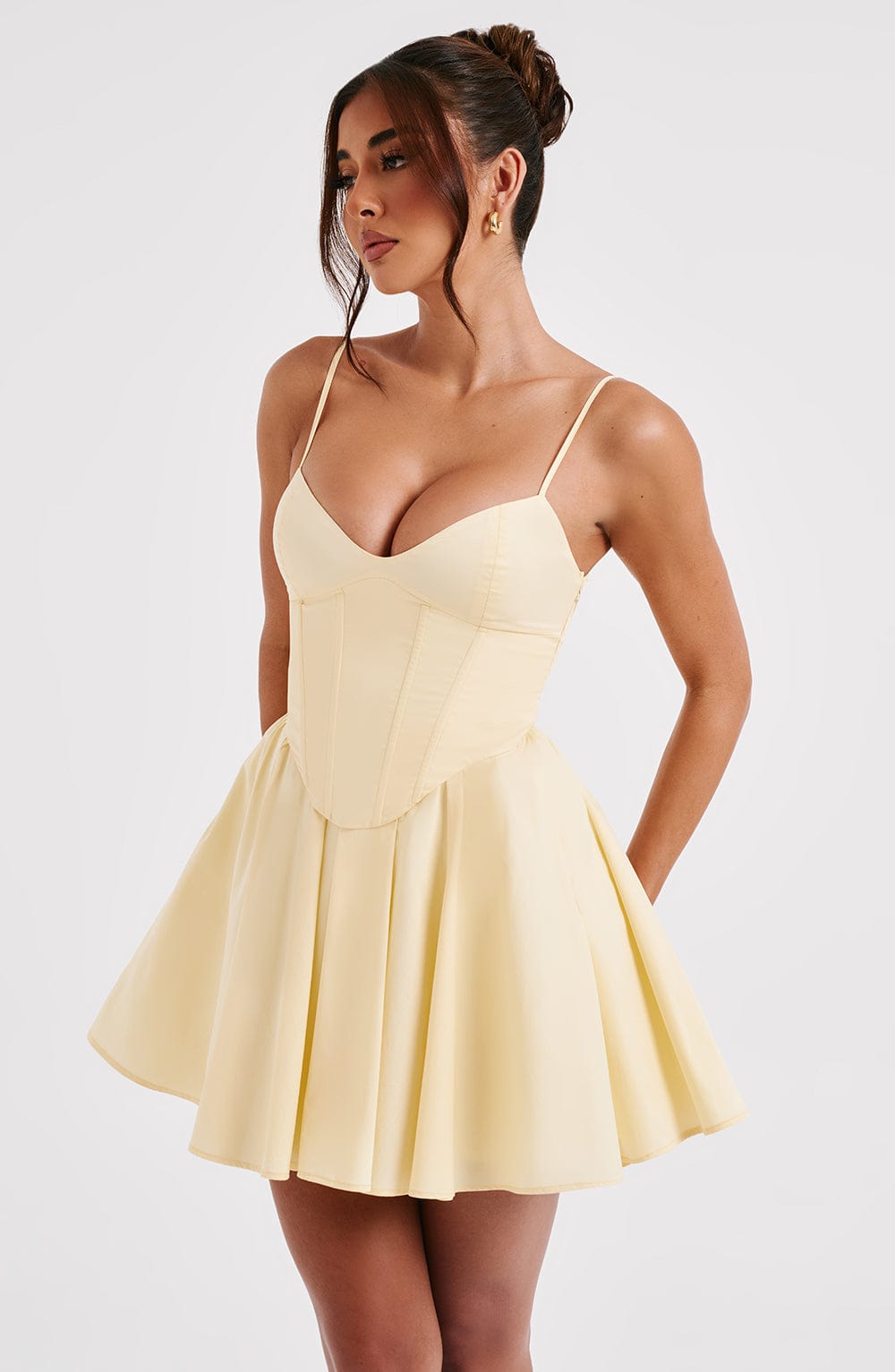 Abito Mini Analeigh - Design Esclusivo in Limone per Ogni Occasione