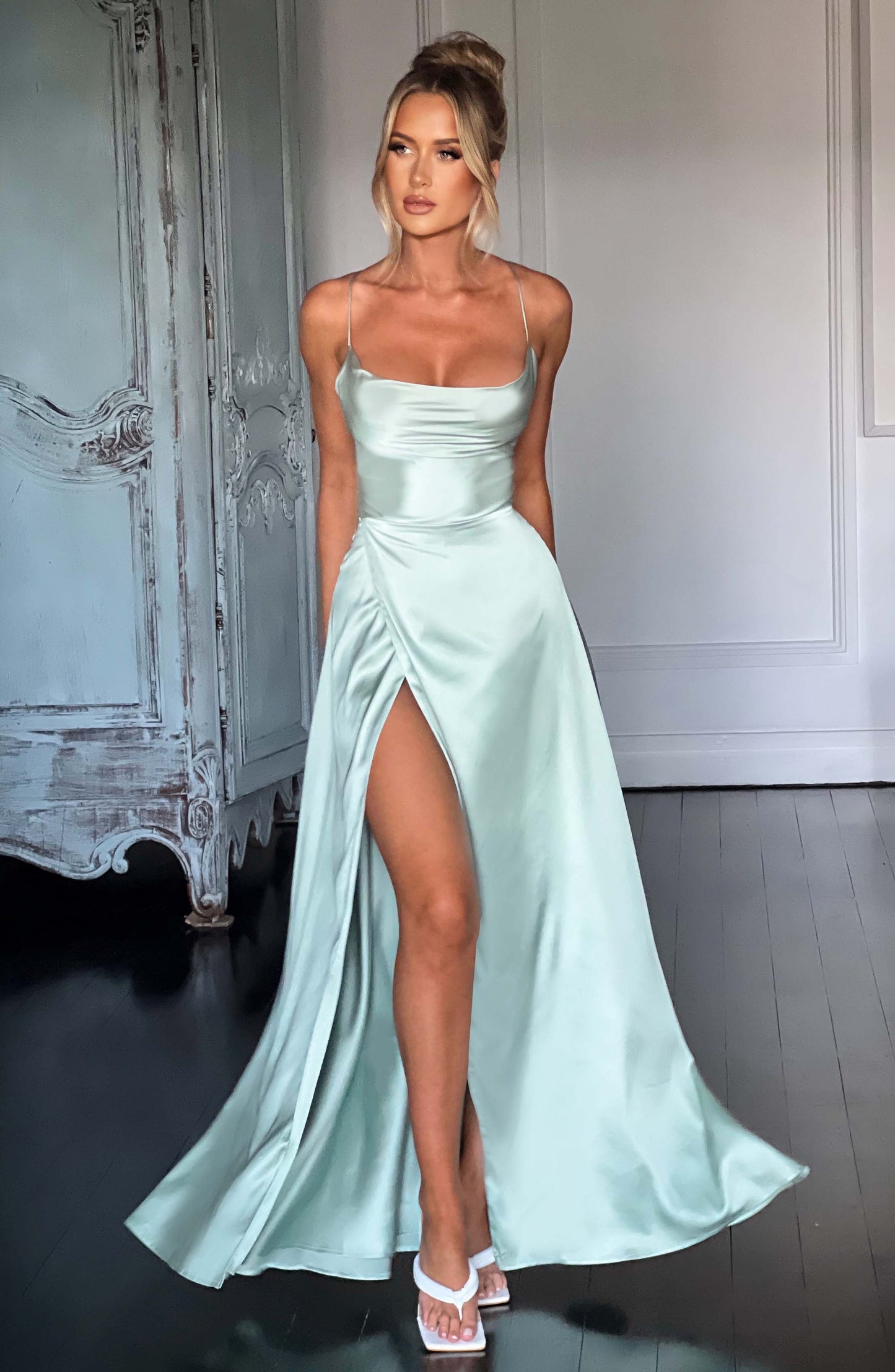 https://cdn.shopify.com/s/files/1/2060/7491/files/bethany-maxi-dress-sage-dress-xs-babyboo-fashion-30950413041727.jpg?v=1748603546