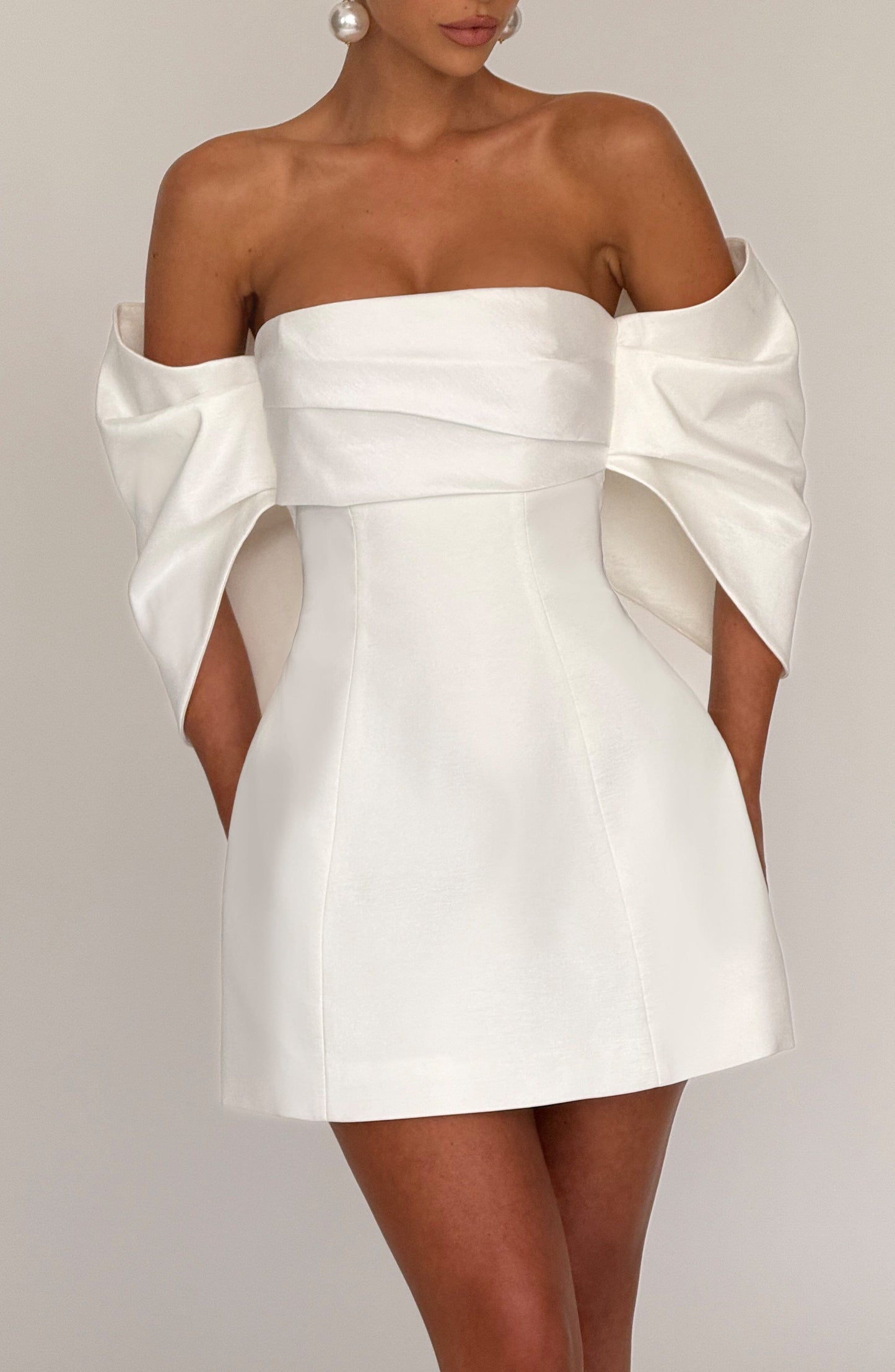 https://cdn.shopify.com/s/files/1/2060/7491/files/briella-mini-dress-ivory-dress-babyboo-fashion-1155717413.jpg?v=1748599892