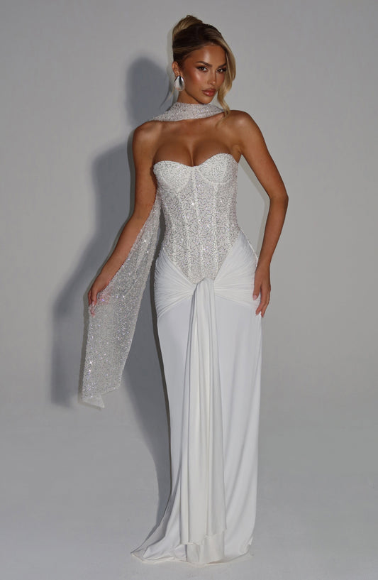 https://cdn.shopify.com/s/files/1/2060/7491/files/carina-maxi-dress-ivory-dress-babyboo-fashion-1172418348.jpg?v=1749810723