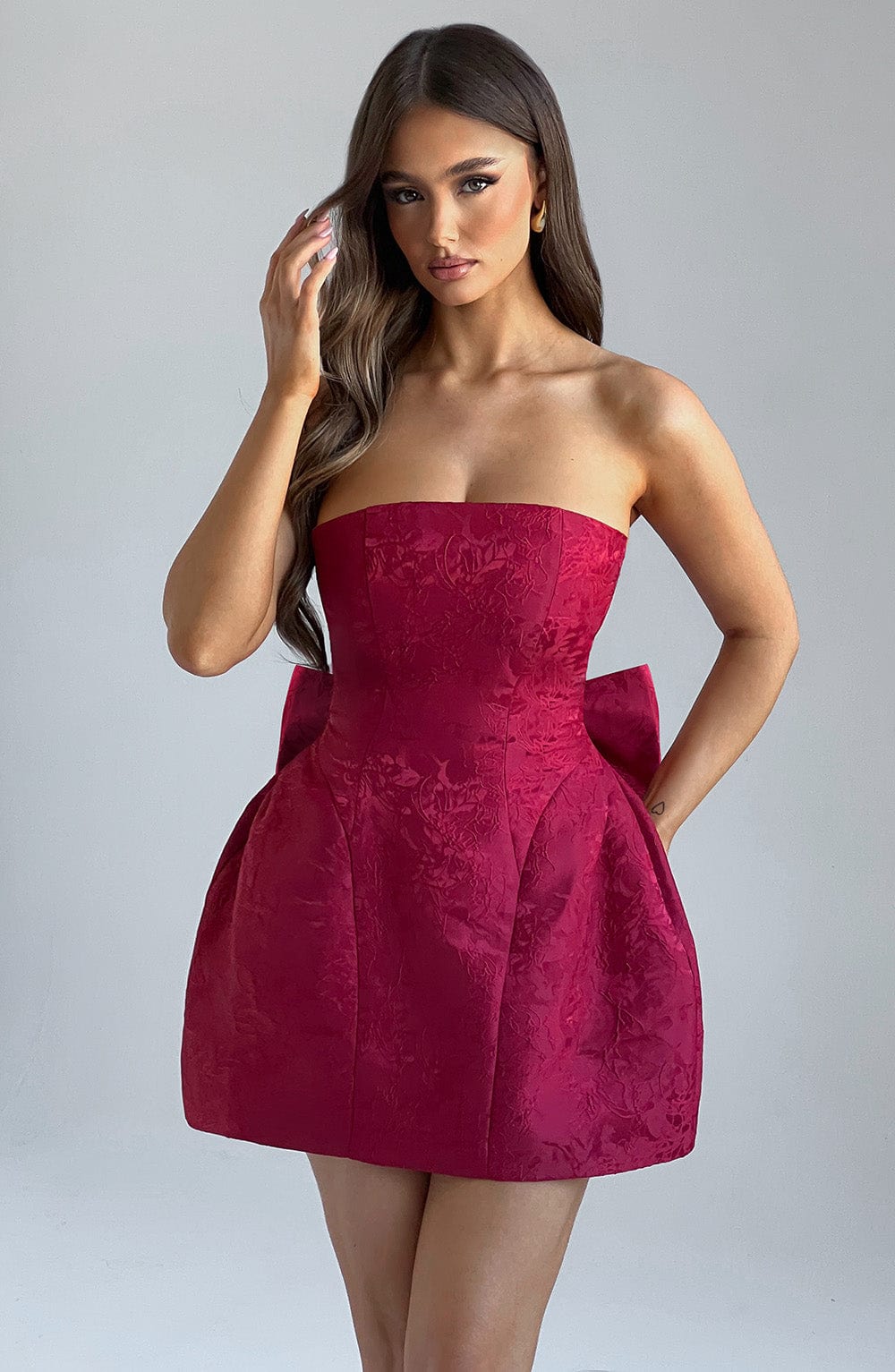 https://cdn.shopify.com/s/files/1/2060/7491/files/elenora-mini-dress-red-dress-babyboo-fashion-31389149167679.jpg?v=1748601857