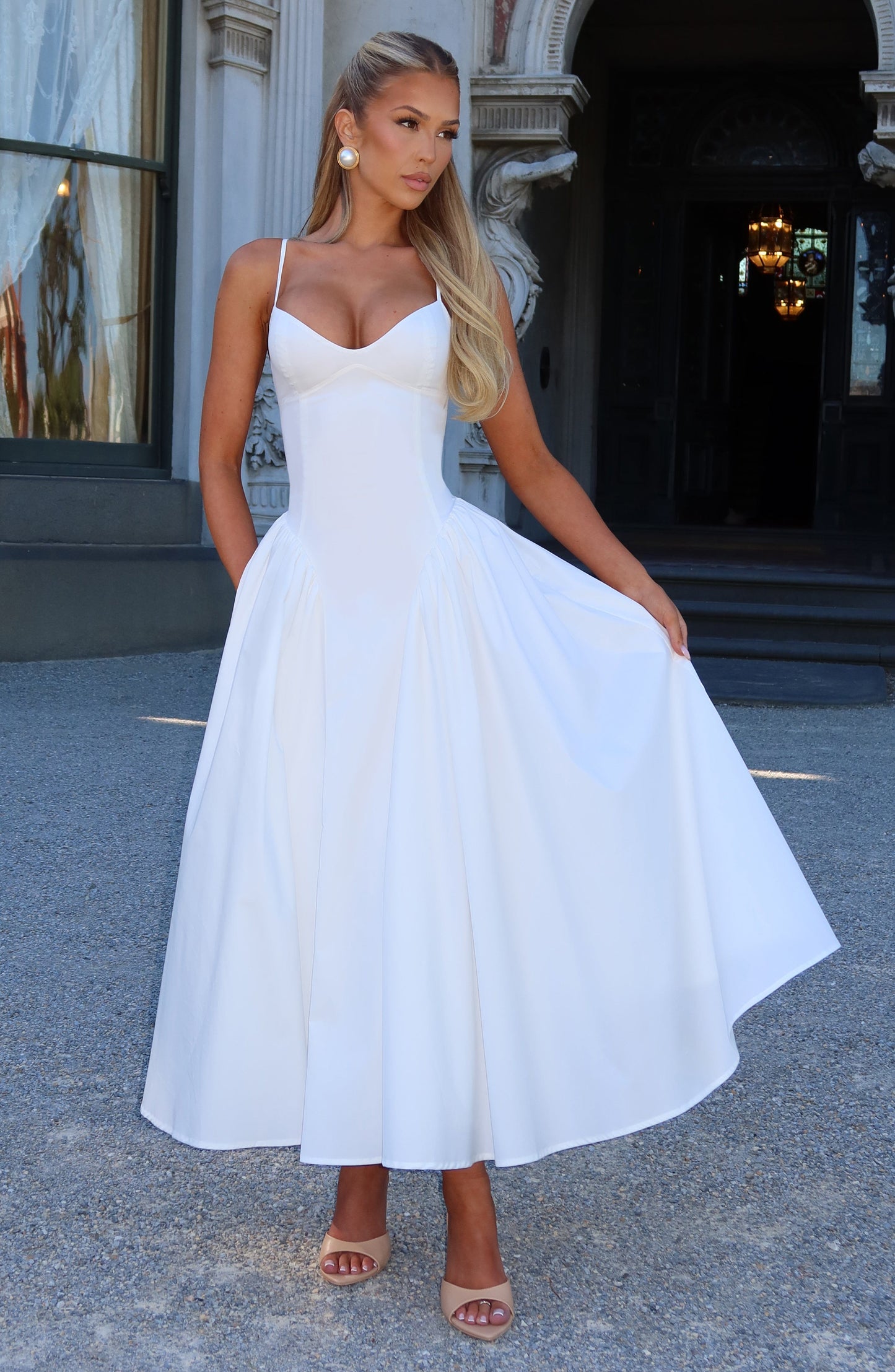 https://cdn.shopify.com/s/files/1/2060/7491/files/emerson-midi-dress-ivory-dress-babyboo-fashion-1147418271.jpg?v=1748599988