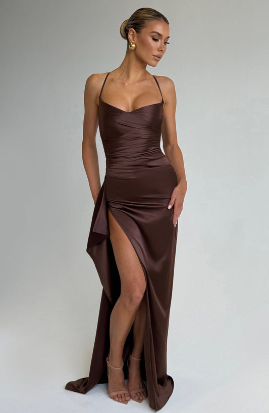 https://cdn.shopify.com/s/files/1/2060/7491/files/helen-maxi-dress-plum-brown-dress-babyboo-fashion-1146028872.jpg?v=1748600008