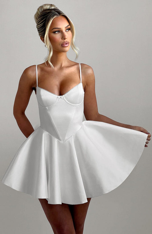 https://cdn.shopify.com/s/files/1/2060/7491/files/poppy-mini-dress-ivory-dress-babyboo-fashion-33050502103103.jpg?v=1748601343