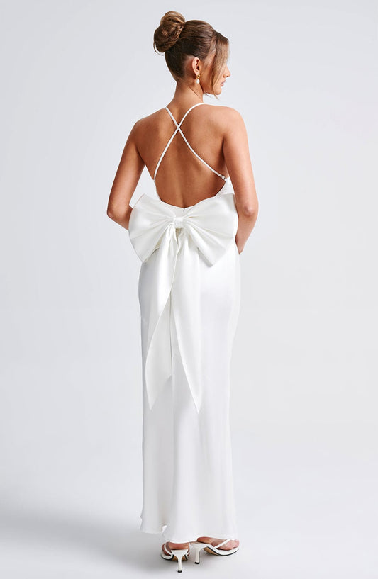 https://cdn.shopify.com/s/files/1/2060/7491/files/sarita-maxi-dress-ivory-dress-xs-babyboo-fashion-32119470620735.jpg?v=1748601042
