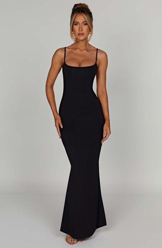 https://cdn.shopify.com/s/files/1/2060/7491/files/saskia-maxi-dress-black-dress-xs-babyboo-fashion-30807470800959.jpg?v=1748604314