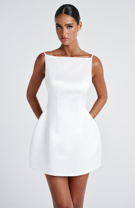 https://cdn.shopify.com/s/files/1/2060/7491/files/tate-mini-dress-ivory-dress-babyboo-fashion-1133013892.jpg?v=1748599947