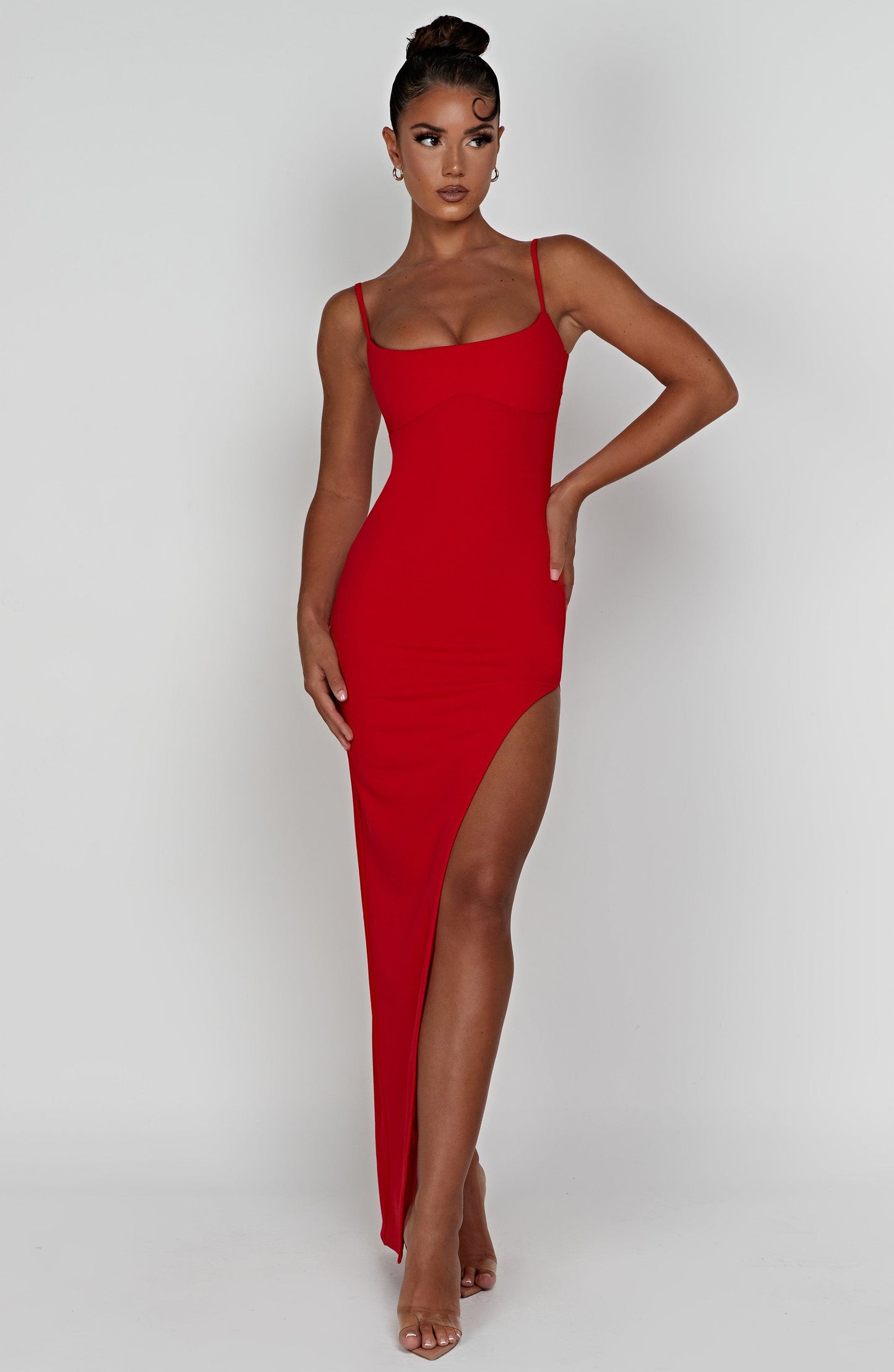 https://cdn.shopify.com/s/files/1/2060/7491/products/tiarne-maxi-dress-red-dress-xs-babyboo-fashion-30581402992703.jpg?v=1748604875