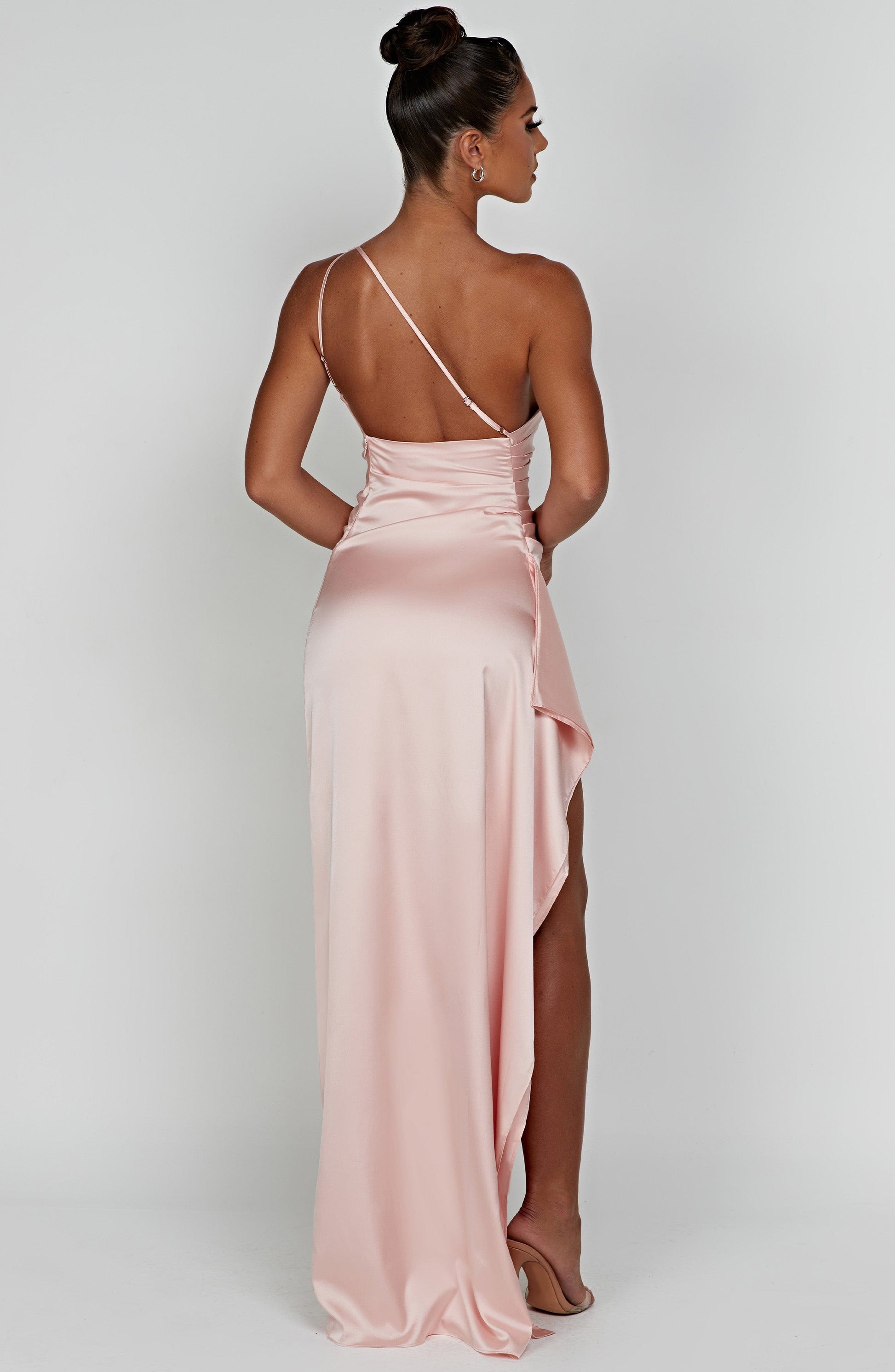 Ariel Abito da Sera Rosa