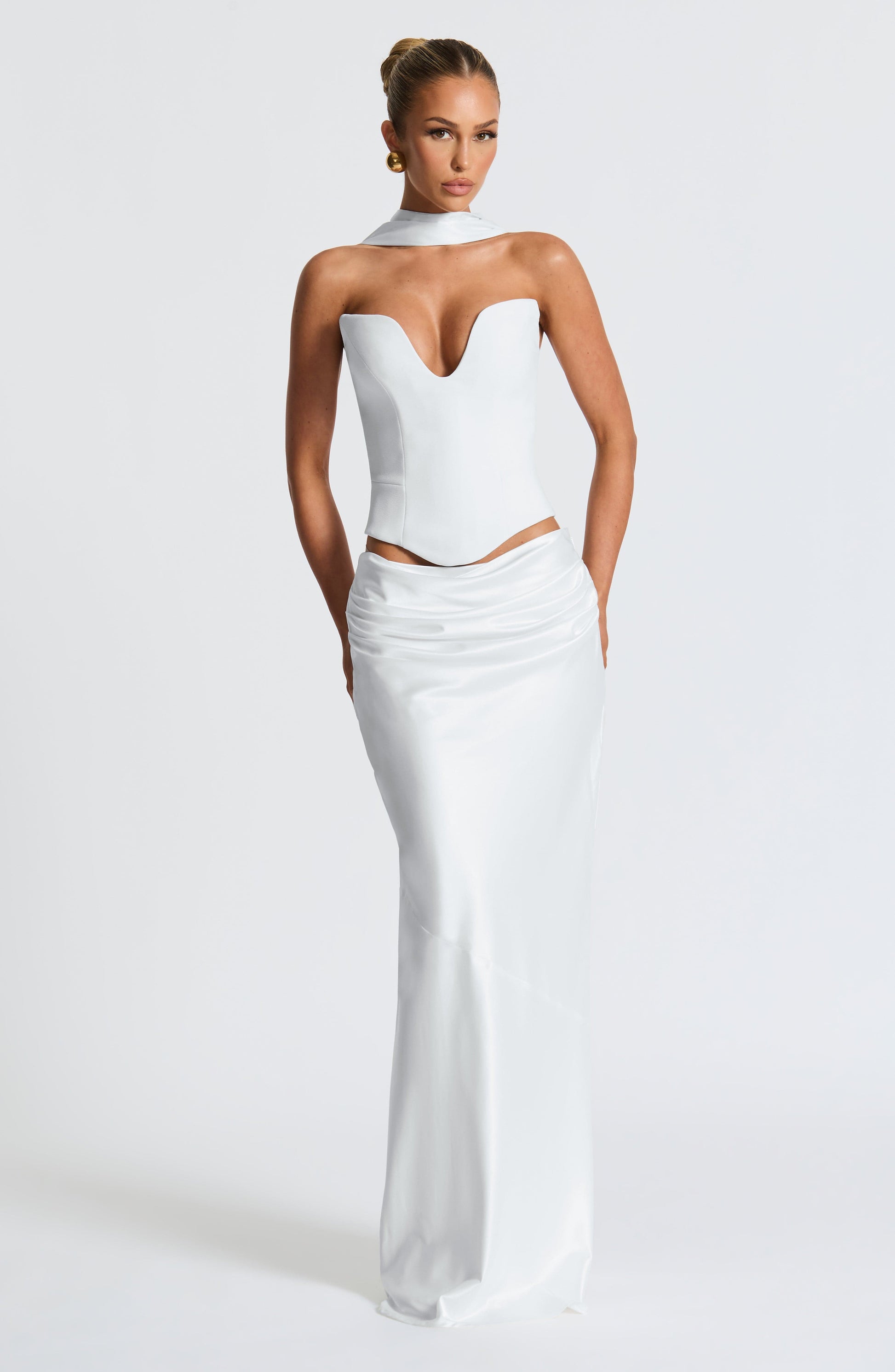 https://cdn.shopify.com/s/files/1/2060/7491/files/bernadette-maxi-skirt-ivory-skirt-xs-babyboo-fashion-1155829584.jpg?v=1748601323