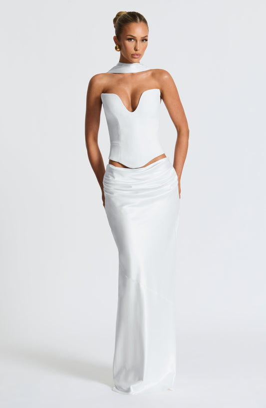 https://cdn.shopify.com/s/files/1/2060/7491/files/bernadette-maxi-skirt-ivory-skirt-xs-babyboo-fashion-1155829584.jpg?v=1748601323