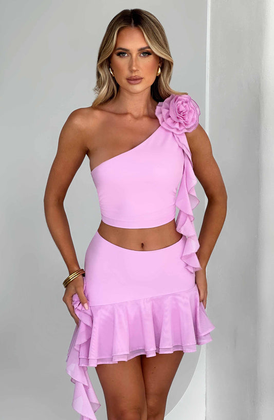https://cdn.shopify.com/s/files/1/2060/7491/files/daina-top-pink-tops-xs-babyboo-fashion-30921511731263.jpg?v=1748603707