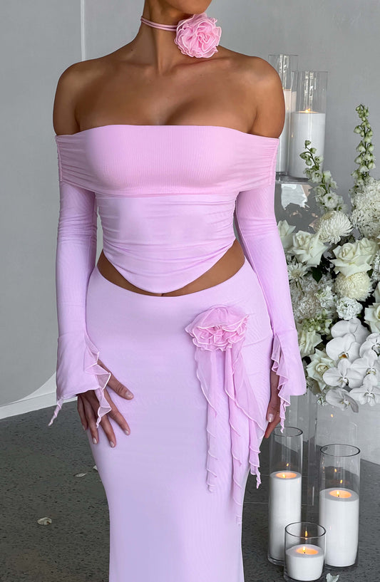 https://cdn.shopify.com/s/files/1/2060/7491/files/deema-top-pink-tops-xs-babyboo-fashion-30908629581887.jpg?v=1748603671