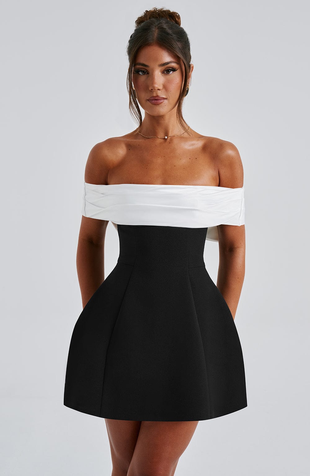 Abito da donna Delta mini nero/bianco