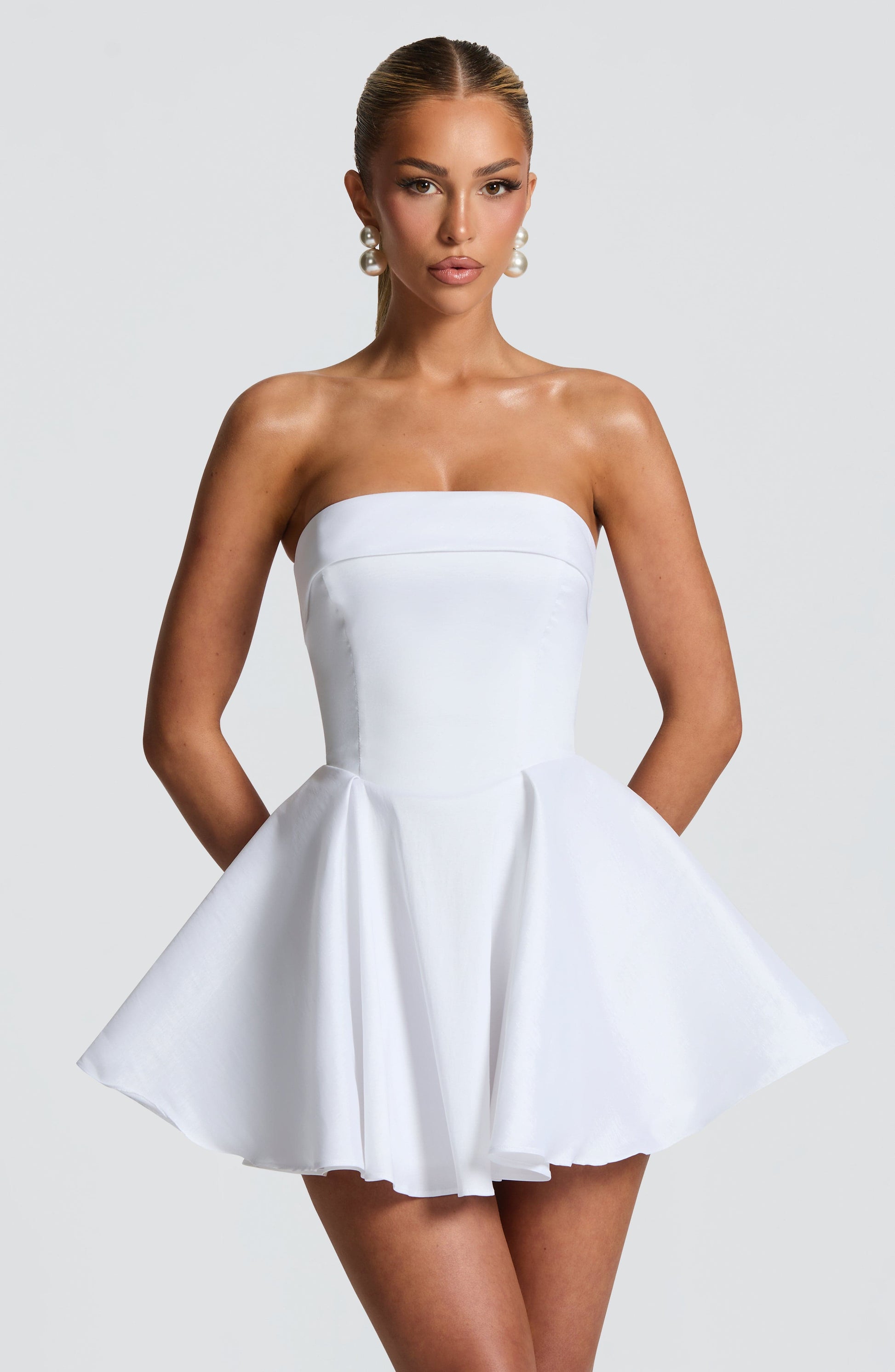 https://cdn.shopify.com/s/files/1/2060/7491/files/dionne-mini-dress-ivory-dress-babyboo-fashion-1171050257.jpg?v=1748942718