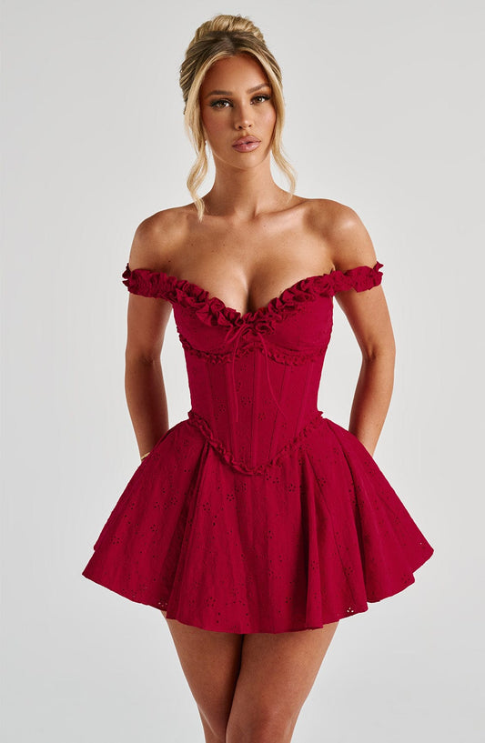 https://cdn.shopify.com/s/files/1/2060/7491/files/elva-playsuit-red-playsuit-xs-babyboo-fashion-32859997143103.jpg?v=1748600305