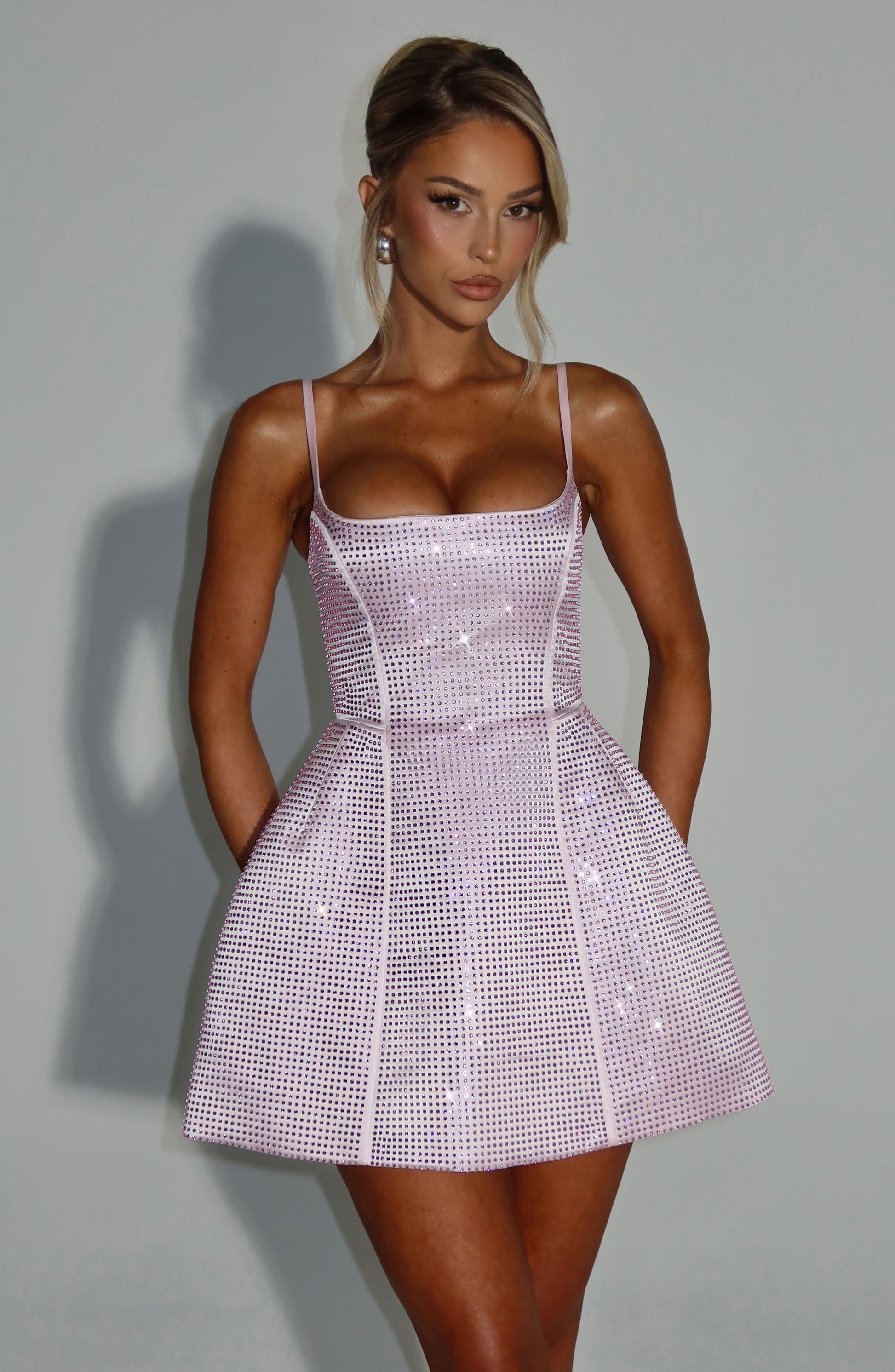 https://cdn.shopify.com/s/files/1/2060/7491/files/emma-mini-dress-blush-dress-xs-babyboo-fashion-1156170512.jpg?v=1748599837
