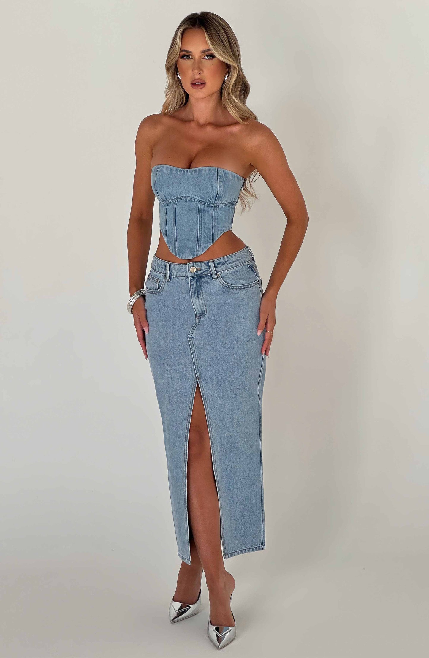 https://cdn.shopify.com/s/files/1/2060/7491/files/flor-maxi-skirt-blue-skirt-xs-babyboo-fashion-30921510486079.jpg?v=1748603639