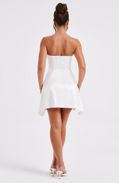 Abito da sera in satin ivory