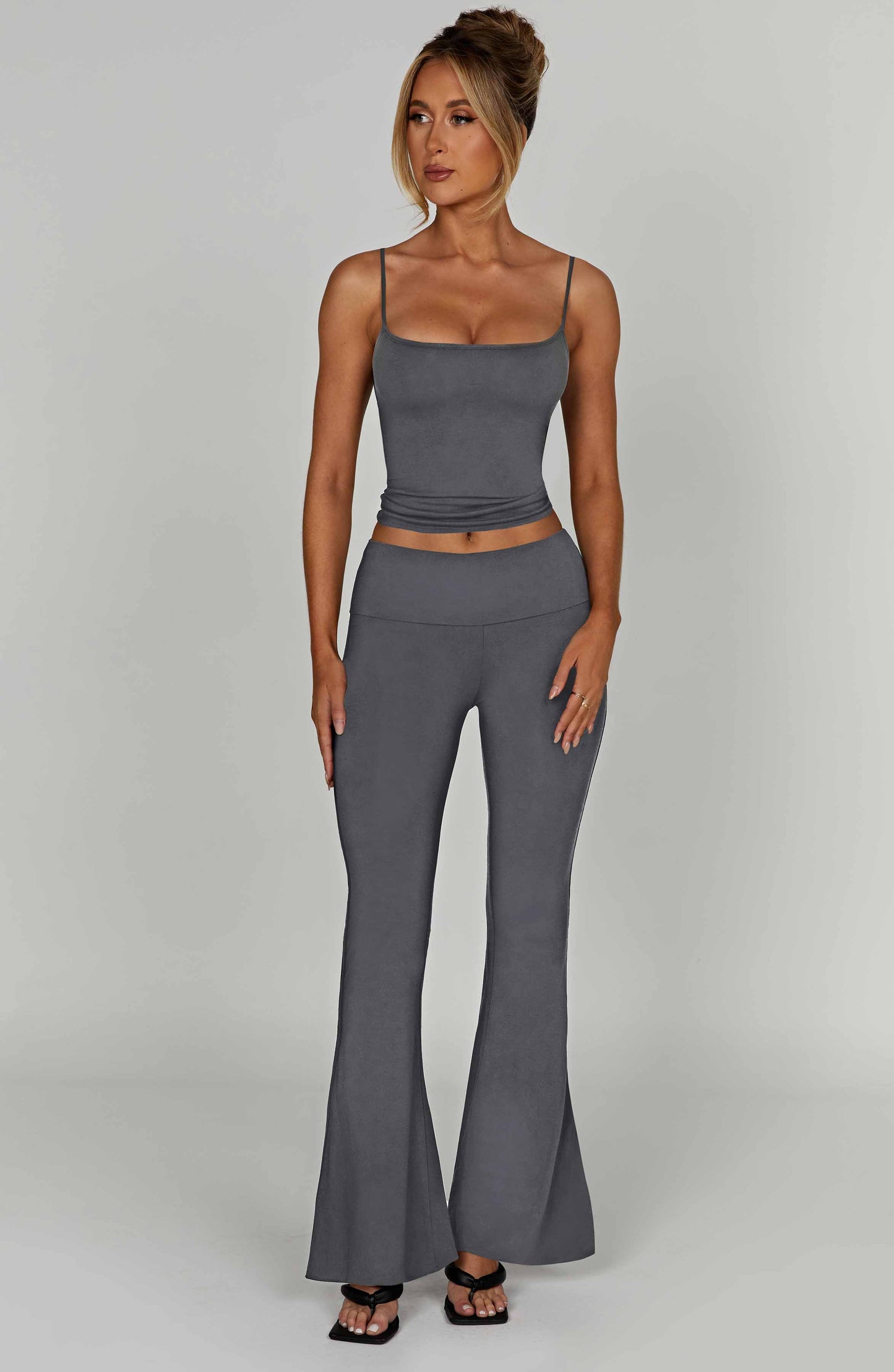 https://cdn.shopify.com/s/files/1/2060/7491/files/heidi-pant-charcoal-pants-xs-babyboo-fashion-30855155646527.jpg?v=1748603998