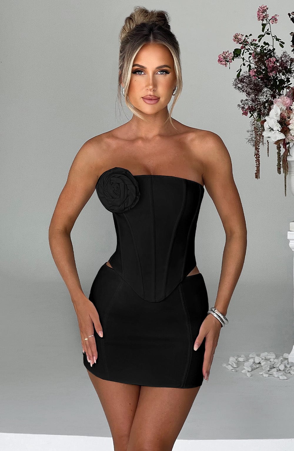 Jacquie Corset in Black - Eleganza e Comfort per Ogni Occasione