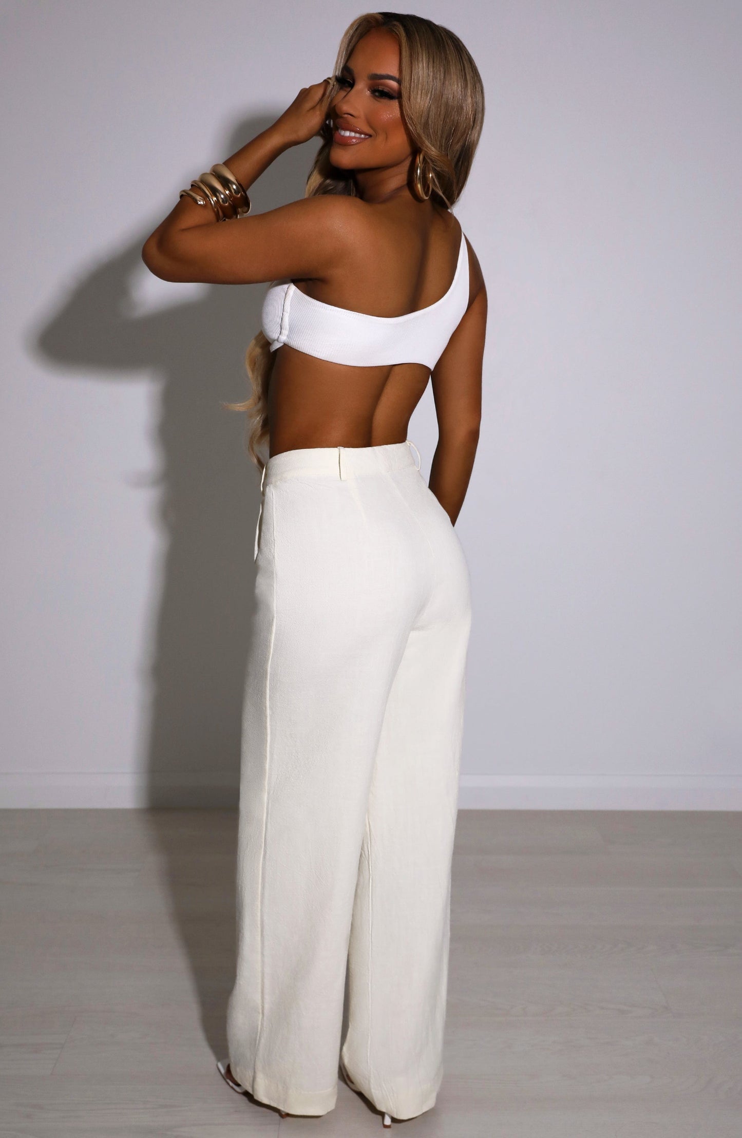 Pantaloni Jadae in crema