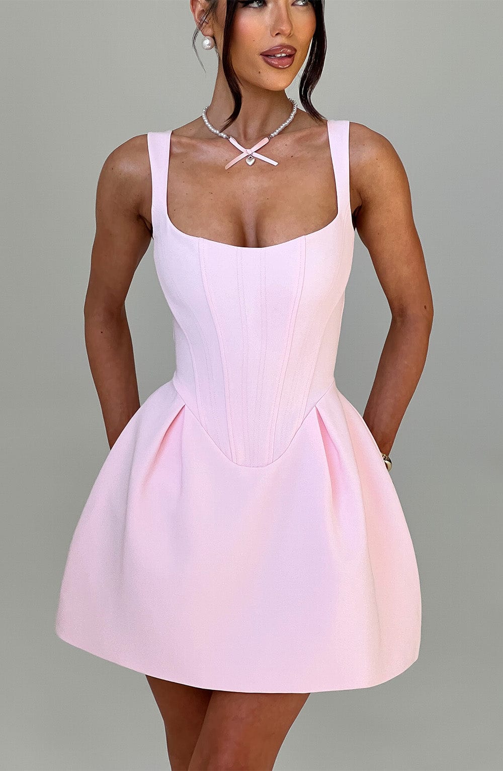 Abito da donna in rosa