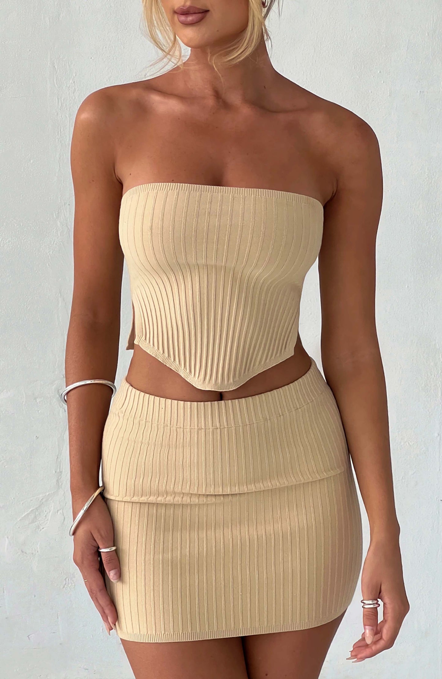 Minigonna beige in maglina stirata