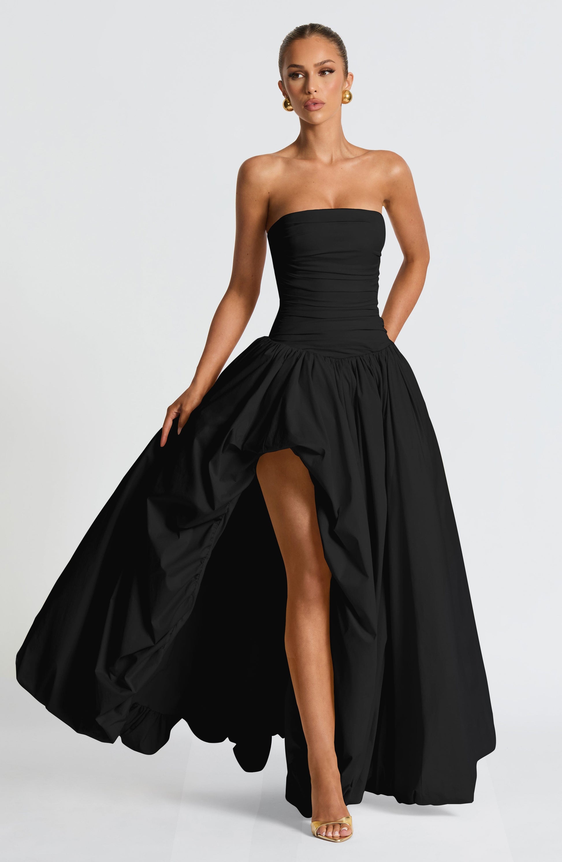 https://cdn.shopify.com/s/files/1/2060/7491/files/jillian-maxi-dress-black-dress-xs-babyboo-fashion-1156170529.jpg?v=1748599799