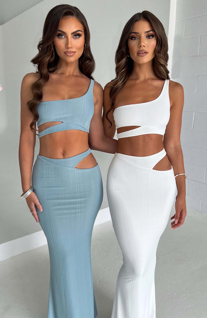 Top di moda Kaela Steel