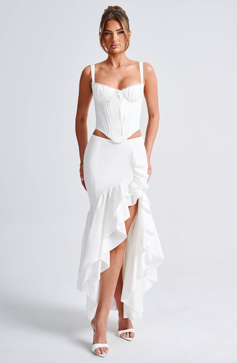 https://cdn.shopify.com/s/files/1/2060/7491/files/lavinia-maxi-skirt-ivory-skirt-xs-babyboo-fashion-32119470325823.jpg?v=1748601065