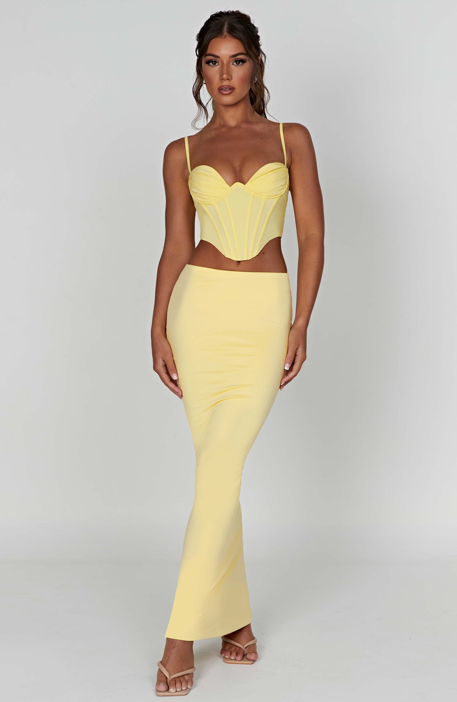 Corsetto alla moda in limone, elegante e femminile