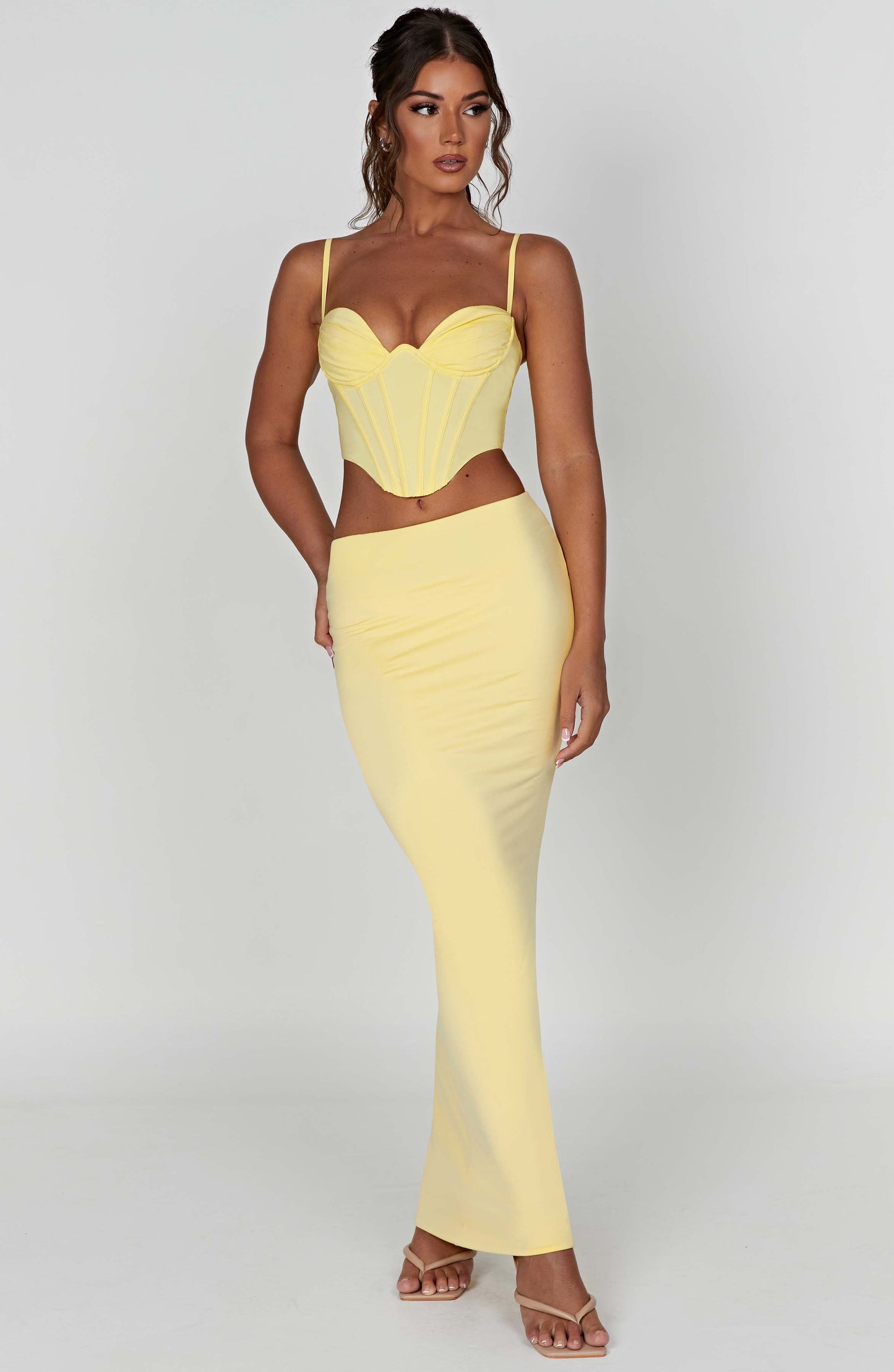 Corsetto alla moda in limone, elegante e femminile