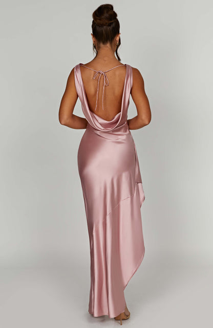 Abito da sera in seta blush