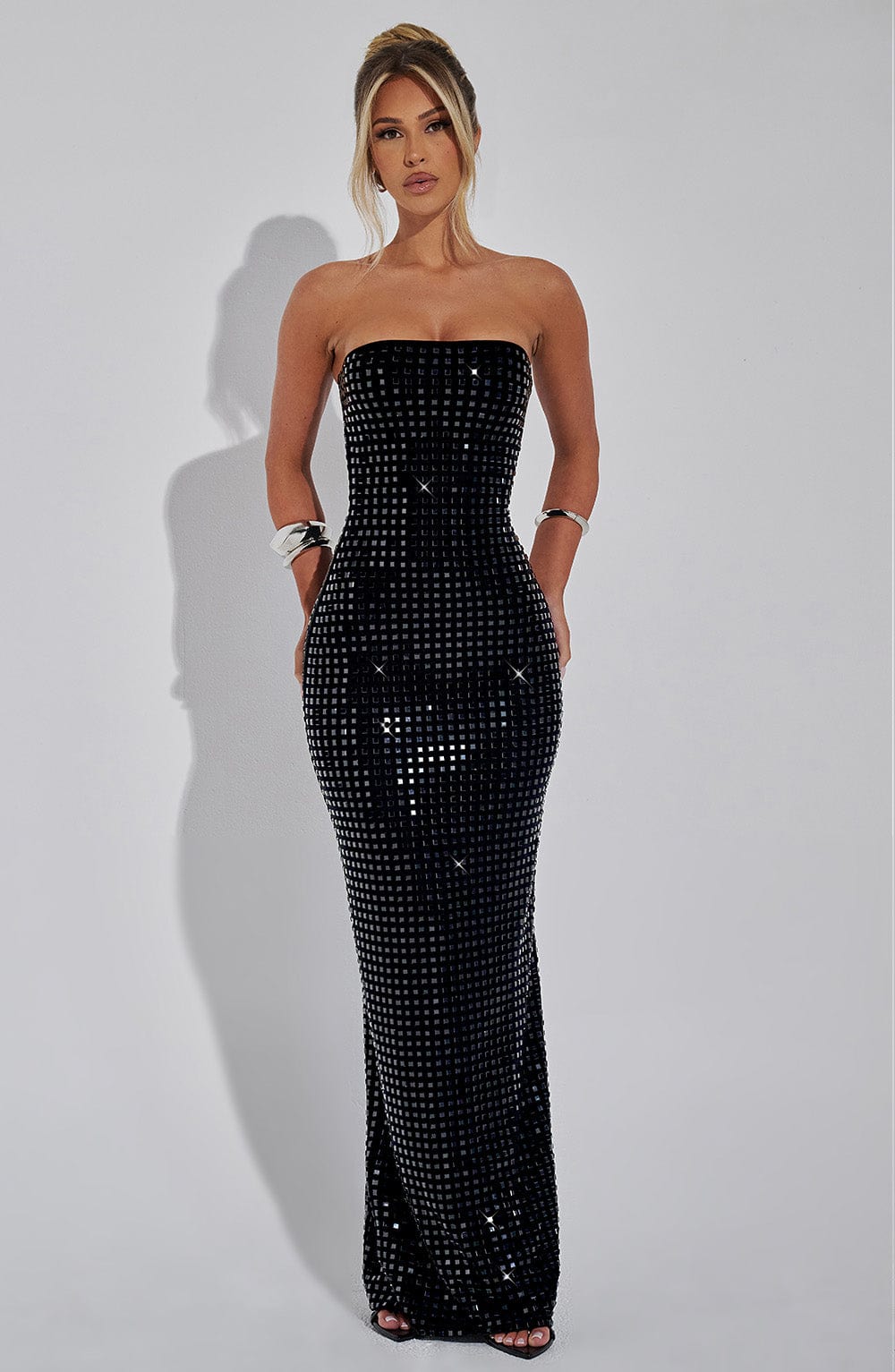 https://cdn.shopify.com/s/files/1/2060/7491/files/neriah-maxi-dress-black-dress-xs-babyboo-fashion-32635022508095.jpg?v=1748600604