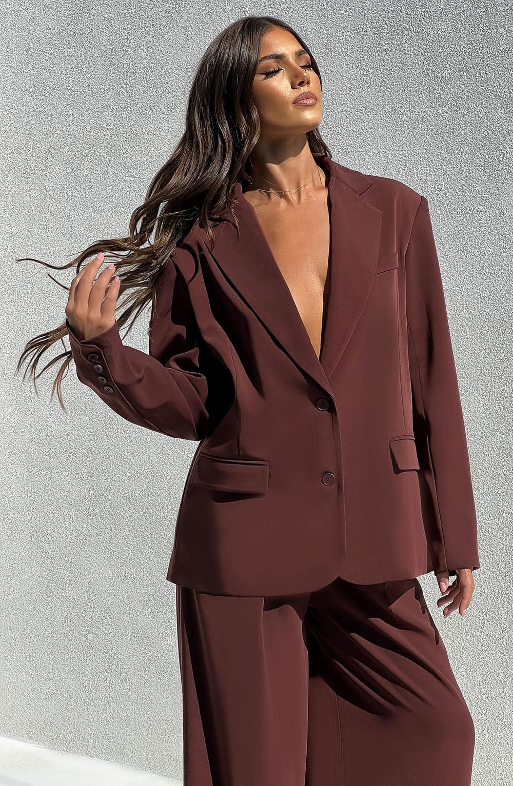https://cdn.shopify.com/s/files/1/2060/7491/files/noa-oversized-suit-jacket-brown-jackets-babyboo-fashion-31013739069503.jpg?v=1748603100