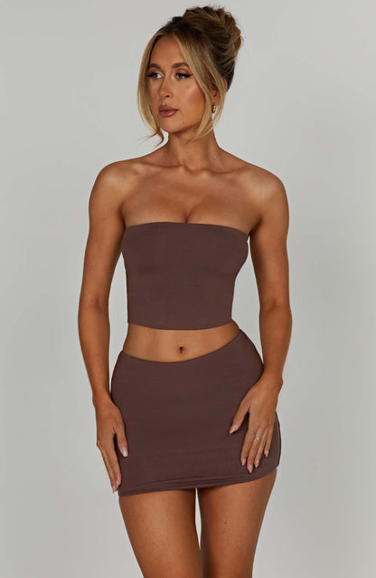 https://cdn.shopify.com/s/files/1/2060/7491/files/rein-top-chocolate-tops-xs-babyboo-fashion-30807477518399.jpg?v=1748604400