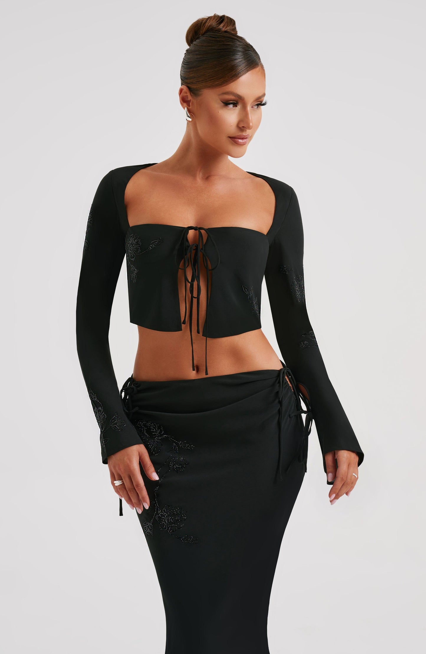 https://cdn.shopify.com/s/files/1/2060/7491/files/reo-top-black-tops-xs-babyboo-fashion-30927508242495.jpg?v=1748603728