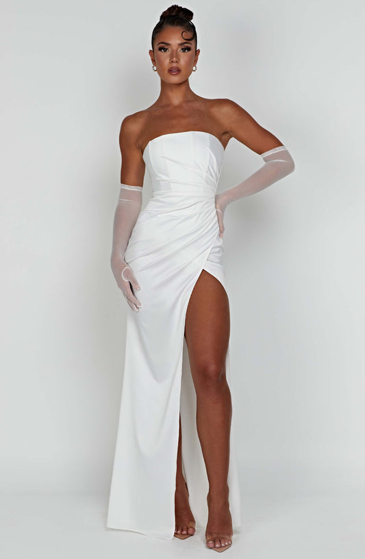 https://cdn.shopify.com/s/files/1/2060/7491/products/safiya-maxi-dress-ivory-dress-xs-babyboo-fashion-30581394505791.jpg?v=1748604941