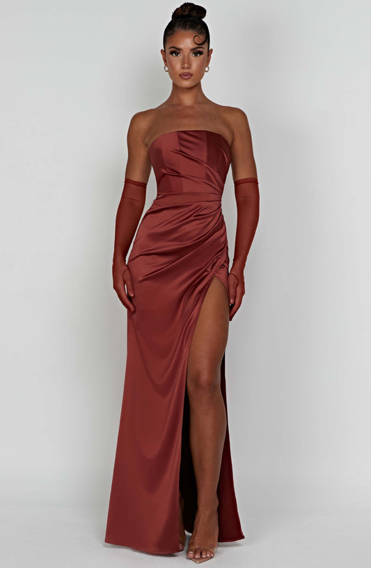 https://cdn.shopify.com/s/files/1/2060/7491/products/safiya-maxi-dress-rust-dress-xs-babyboo-fashion-30581395554367.jpg?v=1748604990
