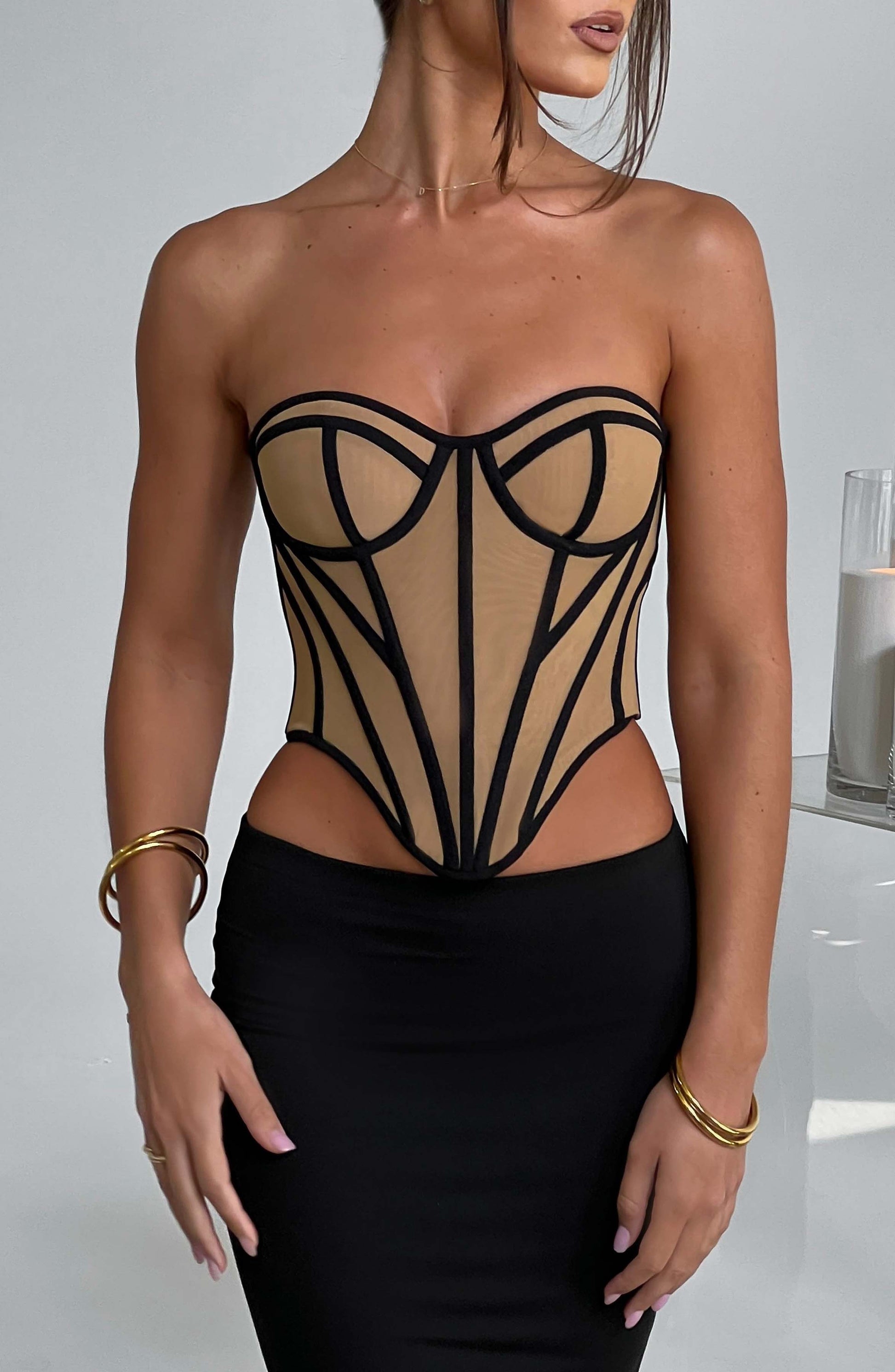 Santanna Corset in Nero/Nudo