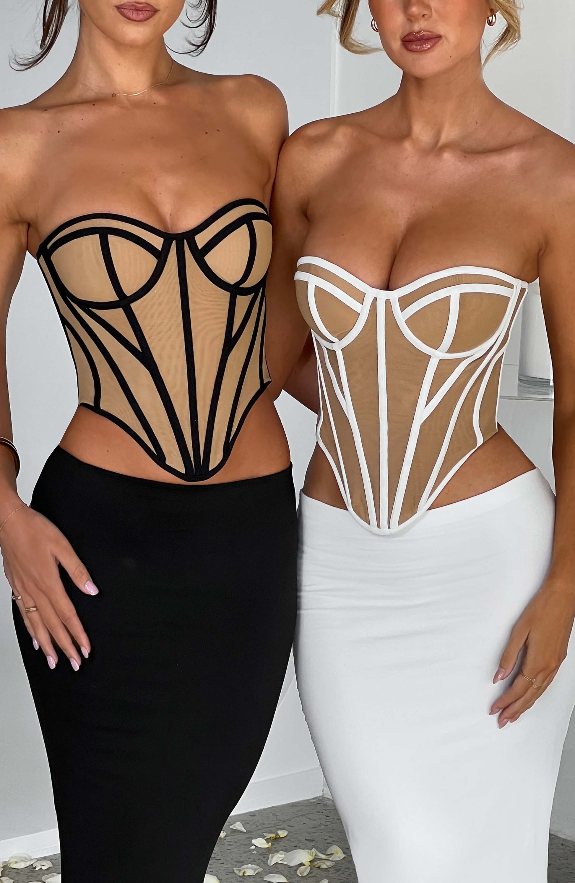 Santanna Corset in Nero/Nudo
