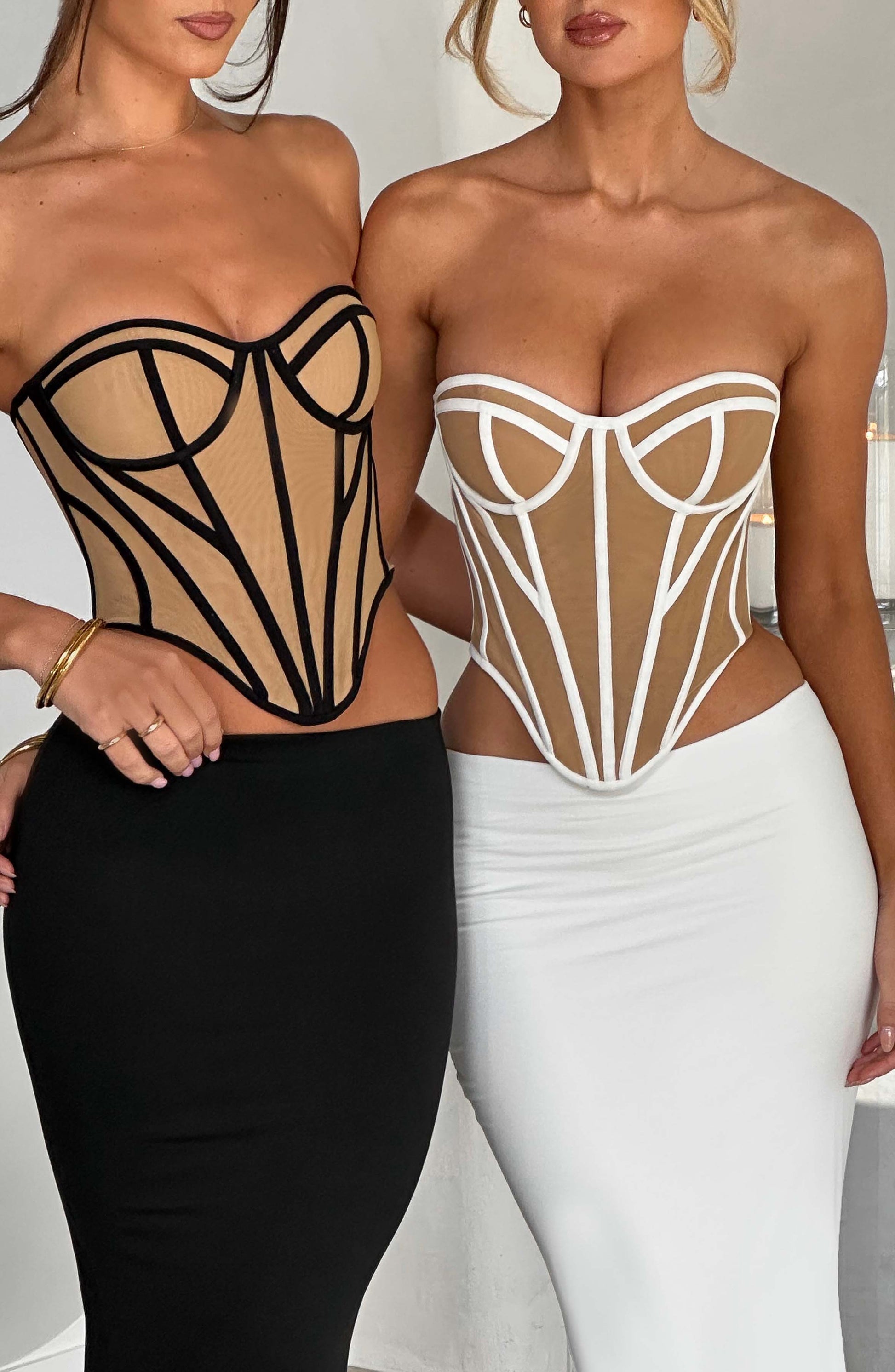 Santanna Corset in Nero/Nudo
