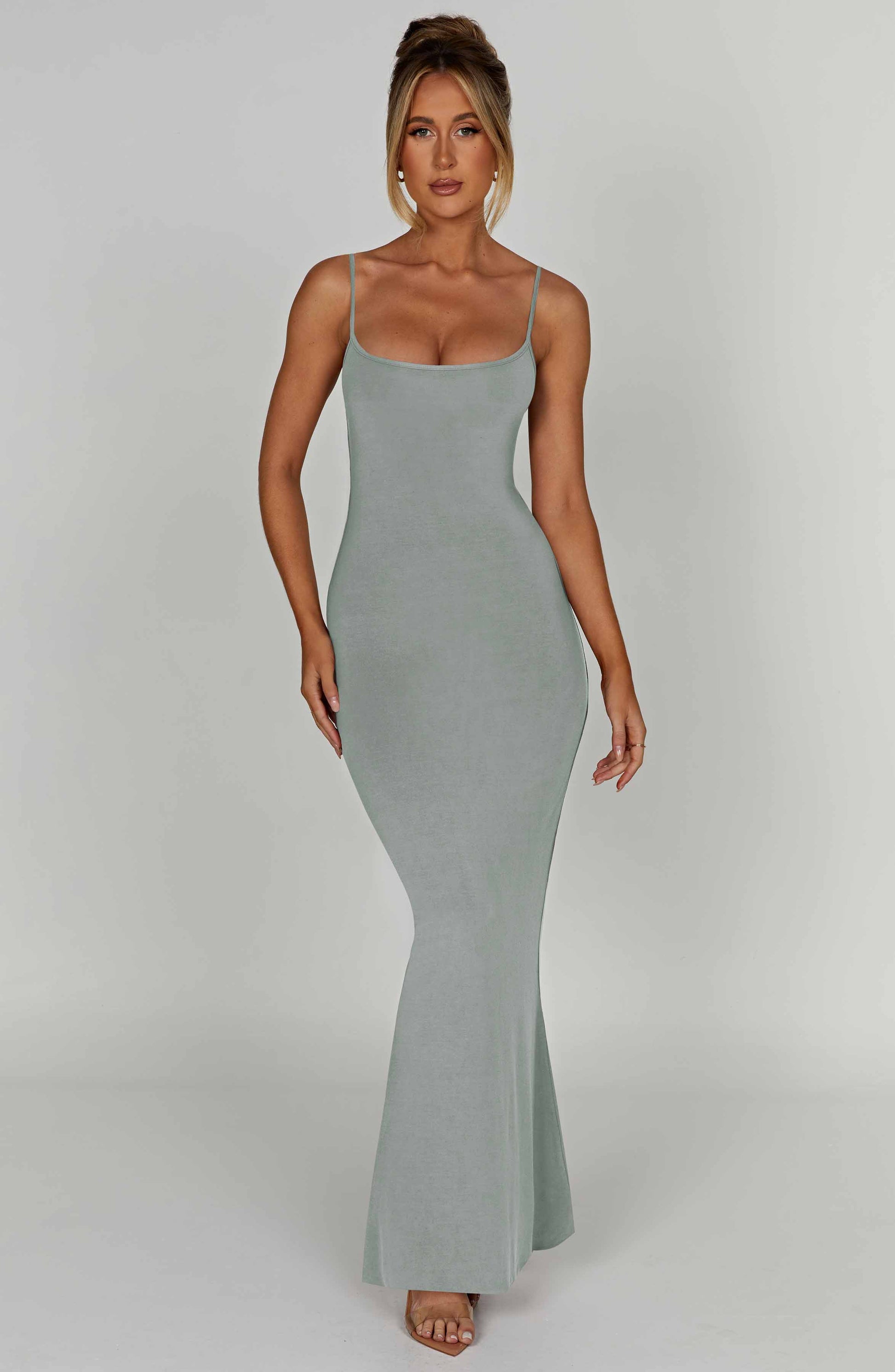 https://cdn.shopify.com/s/files/1/2060/7491/files/saskia-maxi-dress-steel-dress-xs-babyboo-fashion-30855137919039.jpg?v=1748604017