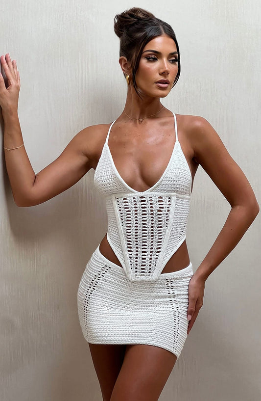 https://cdn.shopify.com/s/files/1/2060/7491/files/selma-top-white-tops-babyboo-fashion-31315230359615.jpg?v=1748602351