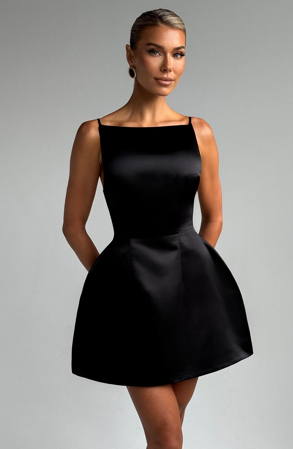 https://cdn.shopify.com/s/files/1/2060/7491/files/tate-mini-dress-black-dress-babyboo-fashion-1112467863.jpg?v=1748600134