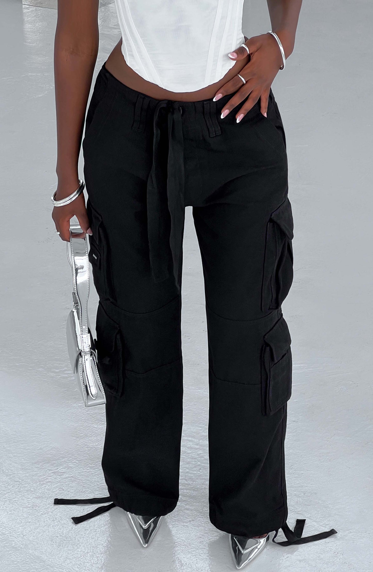 https://cdn.shopify.com/s/files/1/2060/7491/products/tinashe-cargo-pants-black-pants-xs-babyboo-fashion-30661074190399.jpg?v=1748604849