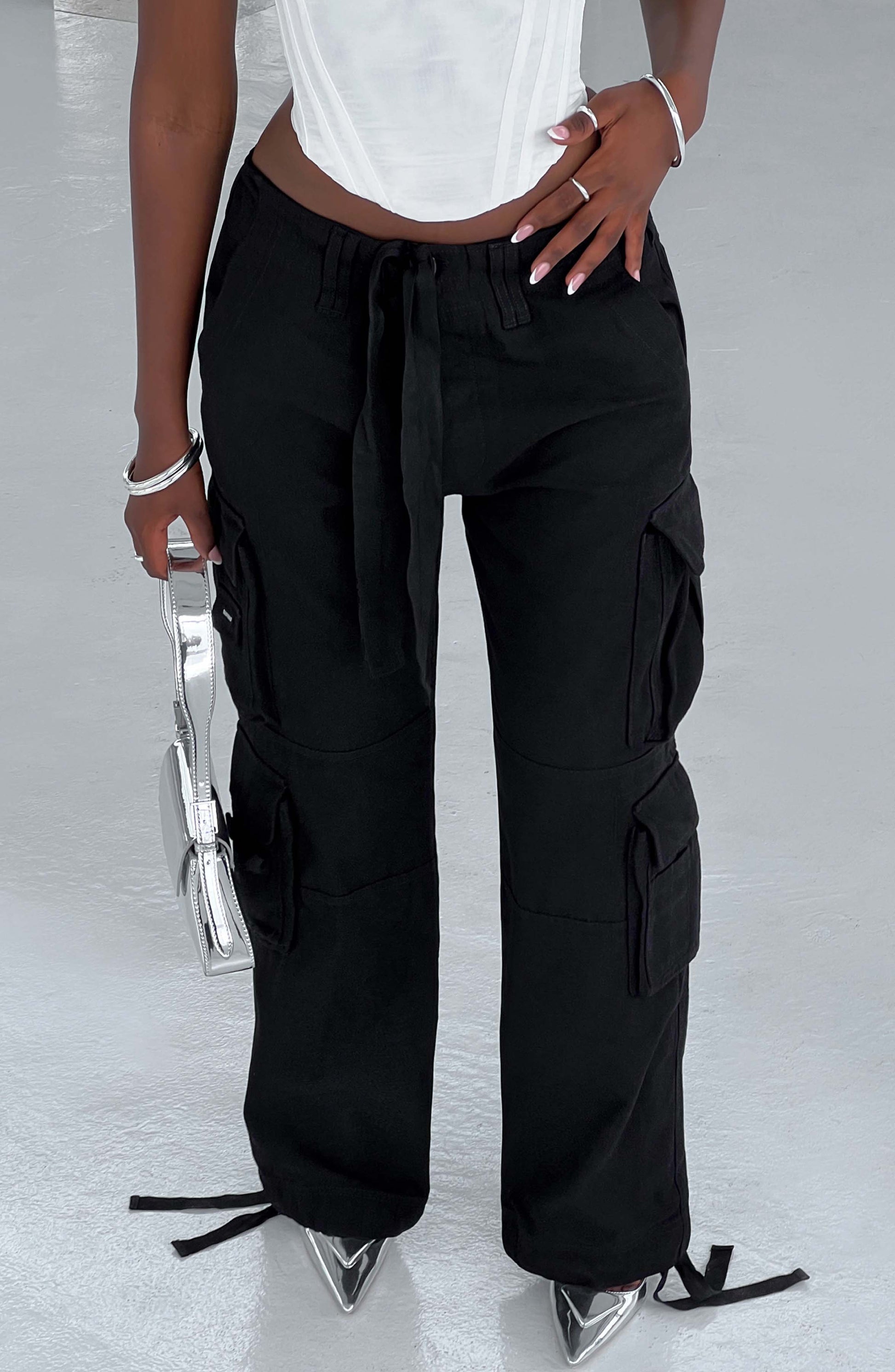 https://cdn.shopify.com/s/files/1/2060/7491/products/tinashe-cargo-pants-black-pants-xs-babyboo-fashion-30661074190399.jpg?v=1748604849
