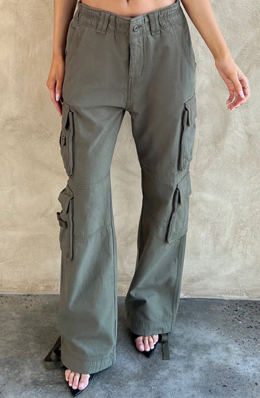 https://cdn.shopify.com/s/files/1/2060/7491/products/tinashe-cargo-pants-khaki-pants-xs-babyboo-fashion-30041167167551.jpg?v=1748605604